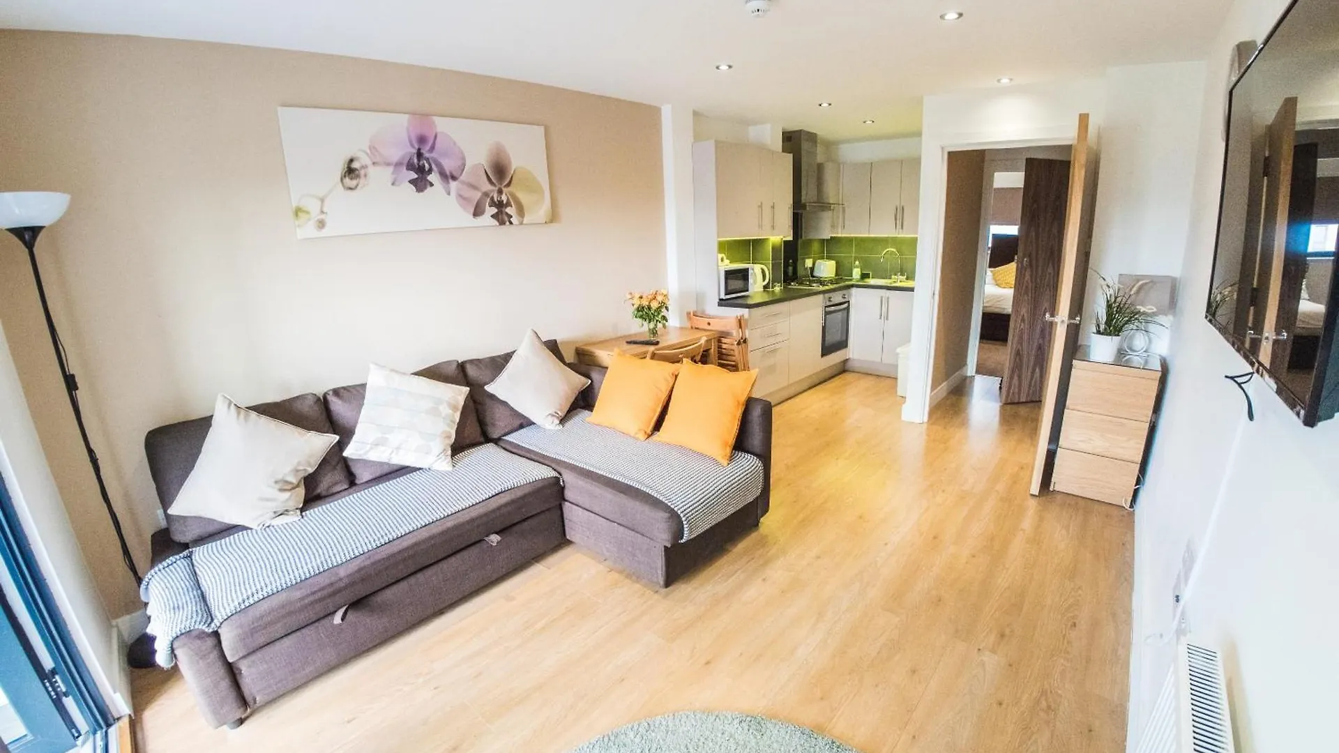 Ilford Tower Apartments 0*,  Великобритания
